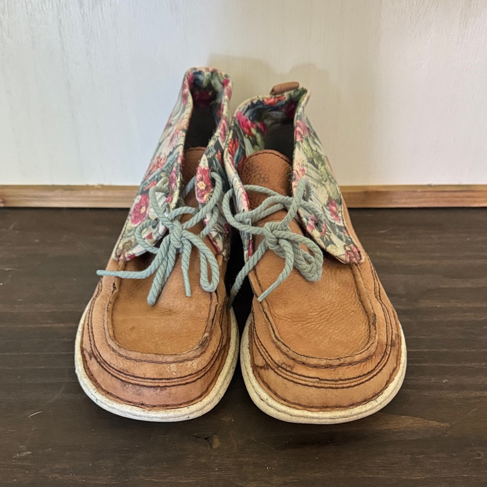 Justin Boots Women's Sneakers in Brown and Floral